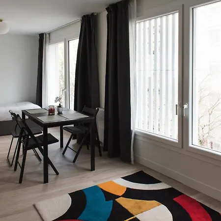 Bed & Breakfast Homyparis 4*